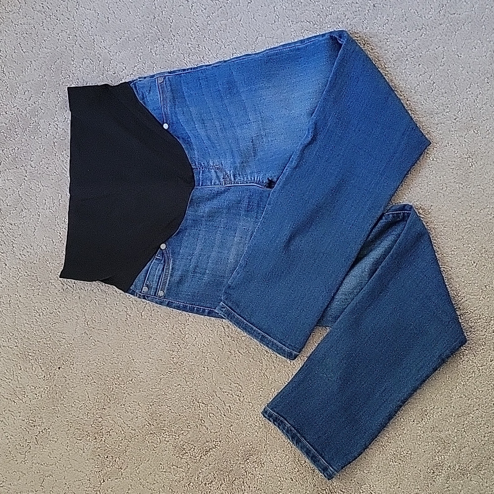 Liverpool Maternity Capri Pant Medium Wash, Size 2/26